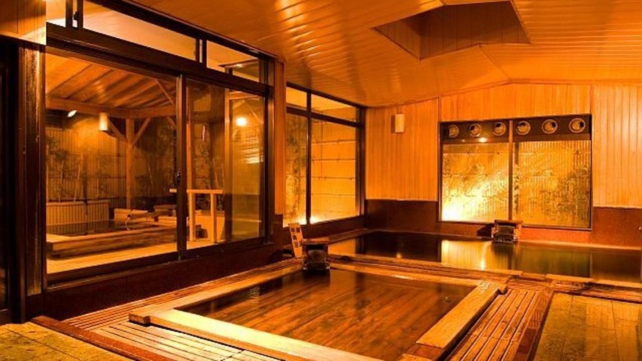 户仓上山田温泉酒店龟屋本店 千曲市 外观 照片